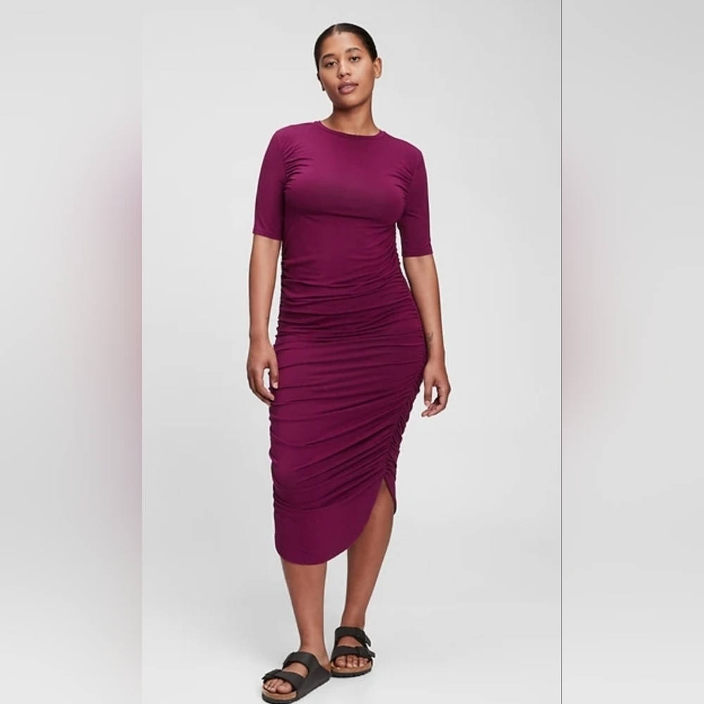 GAP Fitted Ruched Midi Dress in Berry Plum